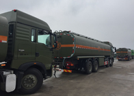 Stabiler Tankfahrzeug-LKW SINOTRUK HOWO 30 - 40 Tonnen für Öl-Transport 8X4 RHD