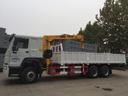 HOWO-LKW brachte mobilen Kran 5 Tonnen 4X2 LHD ZZ1127G4215C1 an