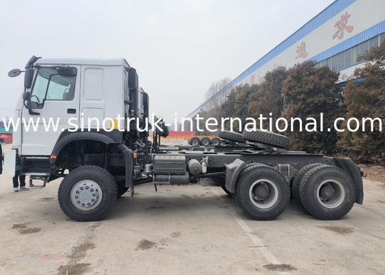 Sinotruk Howo Traktor Truck Rhd Allradantrieb 6 × 6 Weichai 400 PS Weiß