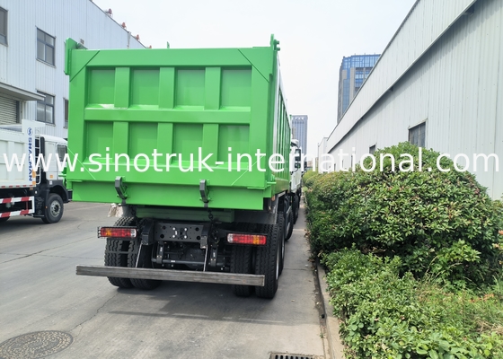Sinotruk Howo Tipper Dump Truck Weichai 400 PS 6 × 4 Lhd Grüner Mittelheber