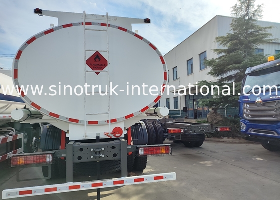 SINOTRUK HOWO Rot 380PS 8×4 12Räder Ölbehälter mit hoher Kapazität