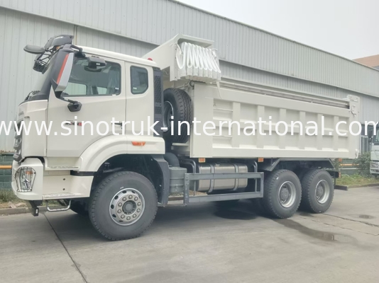 30 - 40 Tonnen RHD 10 Räder Tarpaulin Sinotruk Howo 6x4 Kipper Truck für den Bau