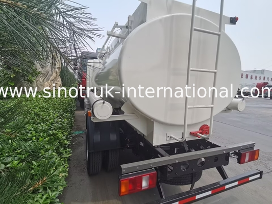 SINOTRUK HOWO 4X2 6 Räder Ölbehälter 5-6CBM Einfachbehälter mit Durchflussmesser