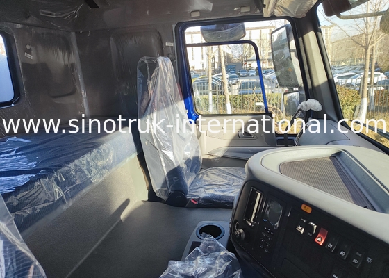 SINOTRUK HOWO 4x2 300 PS Blaues Fahrwerk mit 10 m3 Wasserbehälter