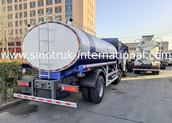SINOTRUK HOWO Wasserbehälter 4x2 RHD 300PS 10CBM für den dauerhaften Wassertransport