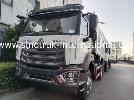 2 Fahrgäste Sinotruk Hohan Tipper Dump Truck Weichai Motor 6 × 4 LHD 380HP mit manuellem Getriebe