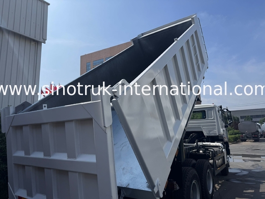 SINOTRUK HOHAN Howo Kipper Muldenkipper Mittelhub Weichai Motor 6 × 4 LHD Rechteckige Ladefläche Weiß 19-20 CBM