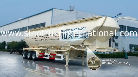 Pulverisieren Sie materiellen Maschinen-Traktor-halb Anhänger SINOTRUK HOWO des Behälter-55-65CBM Weichai