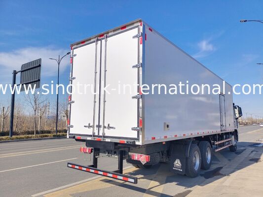 Refrigerated truck equipped with Thermo King refrigeration 