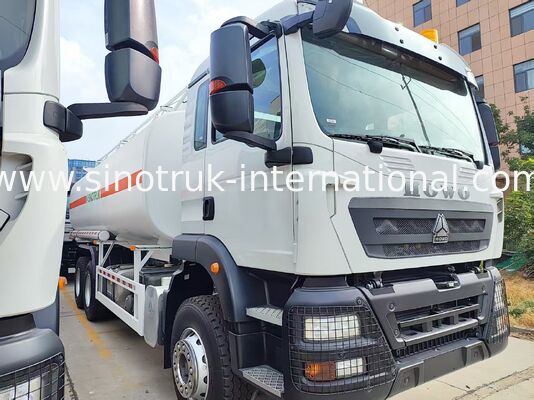 Weißer HOWO TX 6×4 Treibstofftransporter 336 PS 25CBM Treibstoffbehälter, stabile Transportleistung
