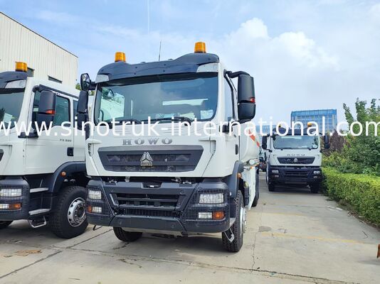 Weißer HOWO TX 6×4 Treibstofftransporter 336 PS 25CBM Treibstoffbehälter, stabile Transportleistung