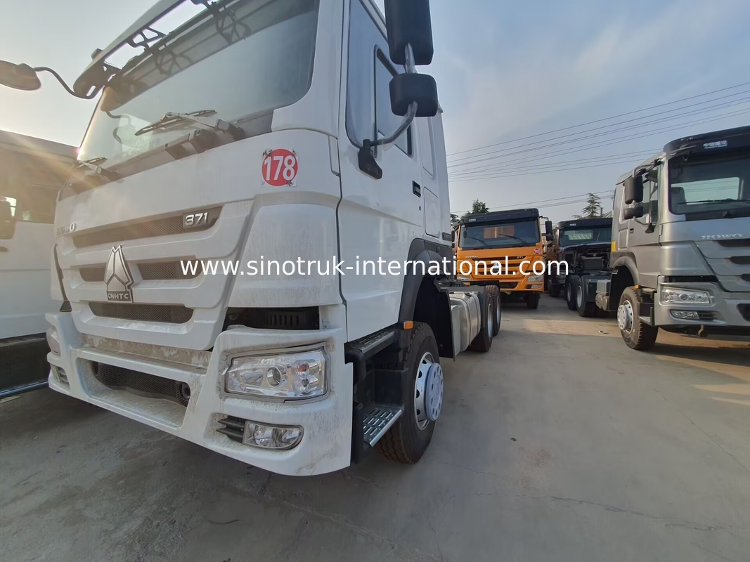 HOWO A7 Gebrauchtzug LHD 6X4 Euro 2 371 PS mit hydraulischer Steuerung