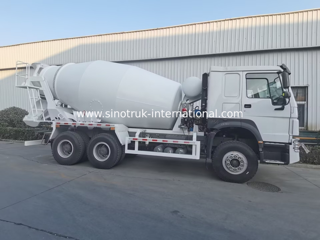 Sinotruk Howo Betonmischfahrzeug 380 PS 6-10CBM 6 X 4 Euro 2 Mischanlage RHD