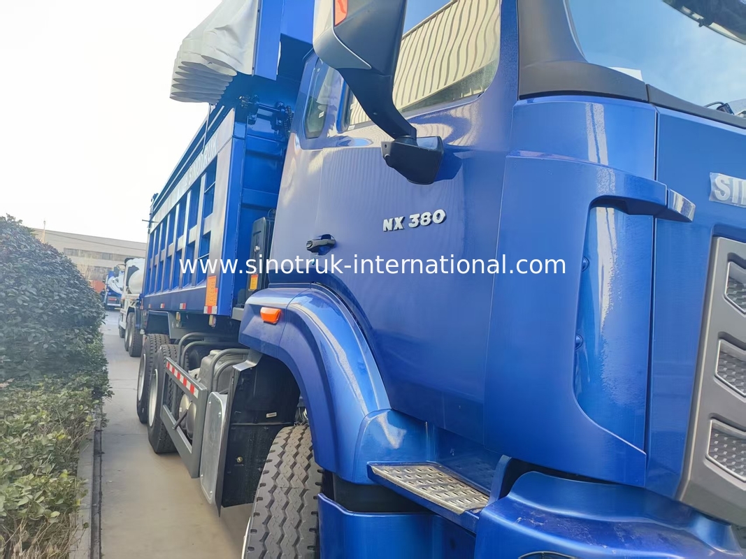 Kraftvoller, vielseitiger HOWO 6x4 380 PS blauer Dump Truck mit 20CBM Quadratkargobox und wasserdichtem Tarp Flip Cove