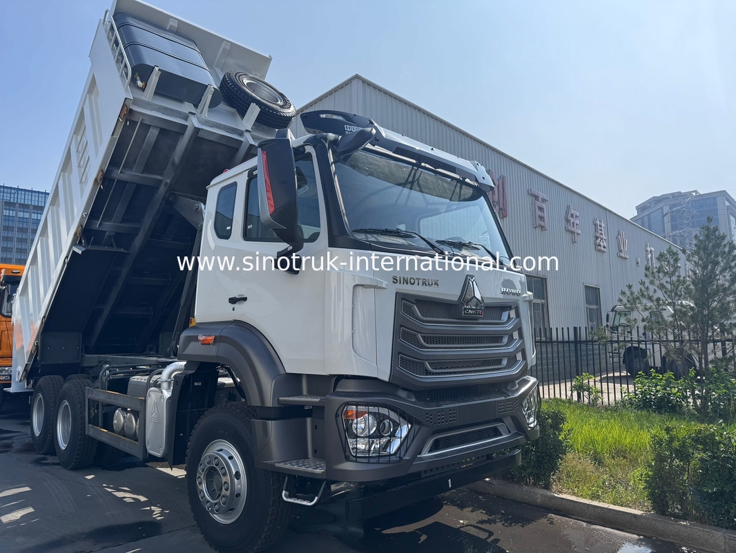 SINOTRUK HOHAN Howo Kipper Muldenkipper Mittelhub Weichai Motor 6 × 4 LHD Rechteckige Ladefläche Weiß 19-20 CBM