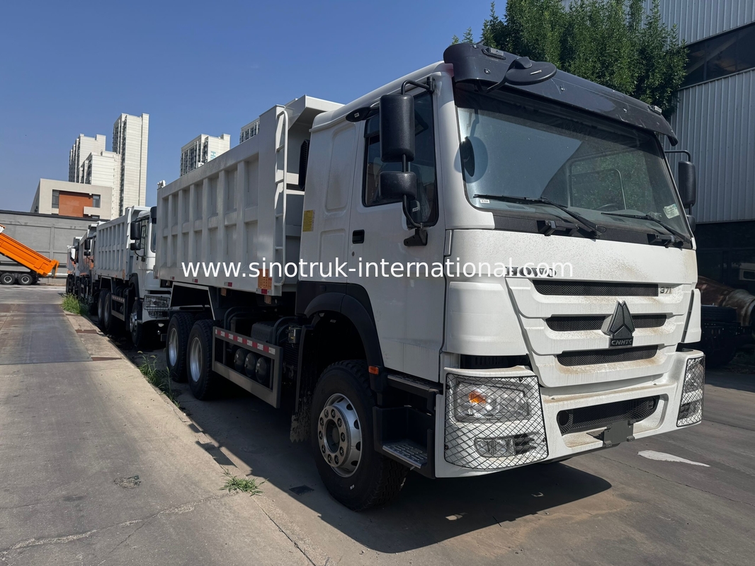 SINOTRUK Motor 371PS 6 × 4 LHD HOWO Dump Truck Weiß 19-20CBM Mittelheben