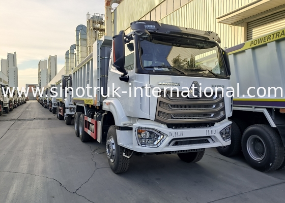 Sinotruk Howo / Hohan 6×4 Tipper Dump Truck 10 Räder Rechteckiger Ladekörper 20CBM Weiße Farbe