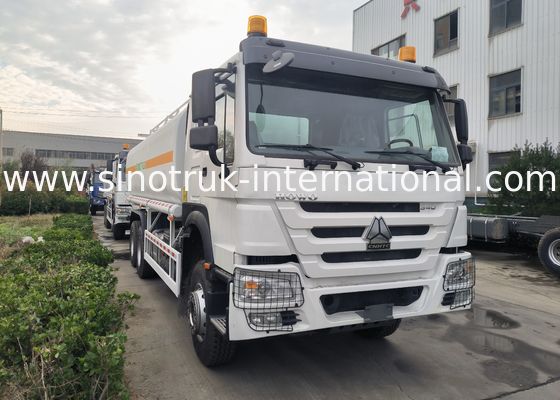 Sinotruk Howo 20CBM Fuel Tank Truck 10Wheels 340Hp 6 × 4 Multiple Compartments