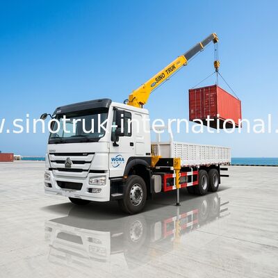 HOWO-LKW brachte mobilen Kran 5 Tonnen 4X2 LHD ZZ1127G4215C1 an
